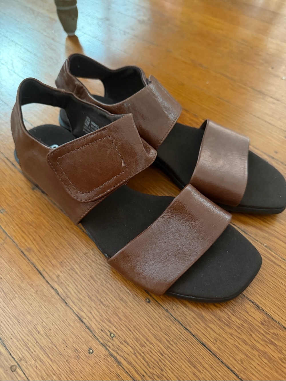 Munro Nissa Sandals brown leather ankle strap adjustable $195 NEW women’s 8.5